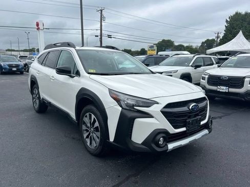 Used 2024 Subaru Outback Limited AWD/4WD image 3