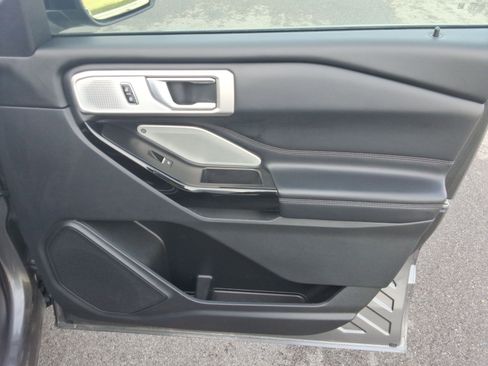 Used 2022 Ford Explorer Platinum w/ Equipment Group 601A image 25