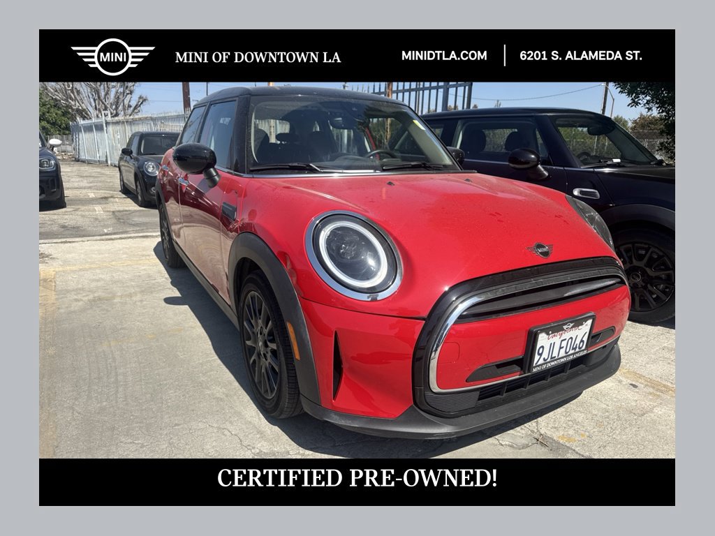 Used 2024 MINI Cooper 4-Door Hardtop FWD image 1