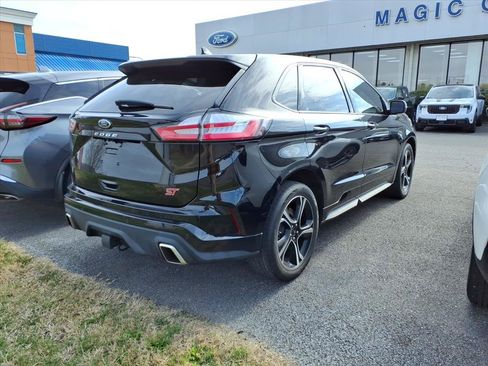 Used 2023 Ford Edge ST image 4