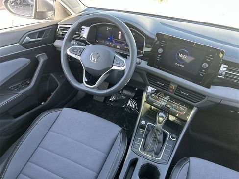 New 2026 Volkswagen Jetta SE image 10