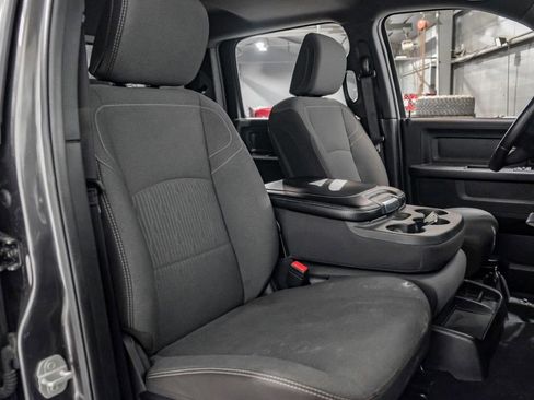 Used 2024 RAM 3500 Tradesman w/ Chrome Appearance Group image 33