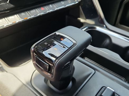 Used 2025 GMC Sierra 1500 AT4 AWD/4WD image 21