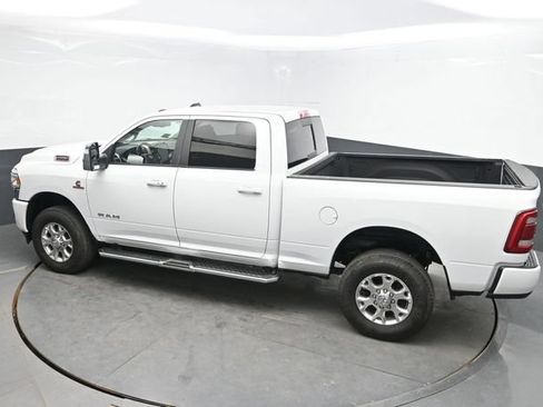 Used 2024 RAM 2500 Laramie AWD/4WD image 12