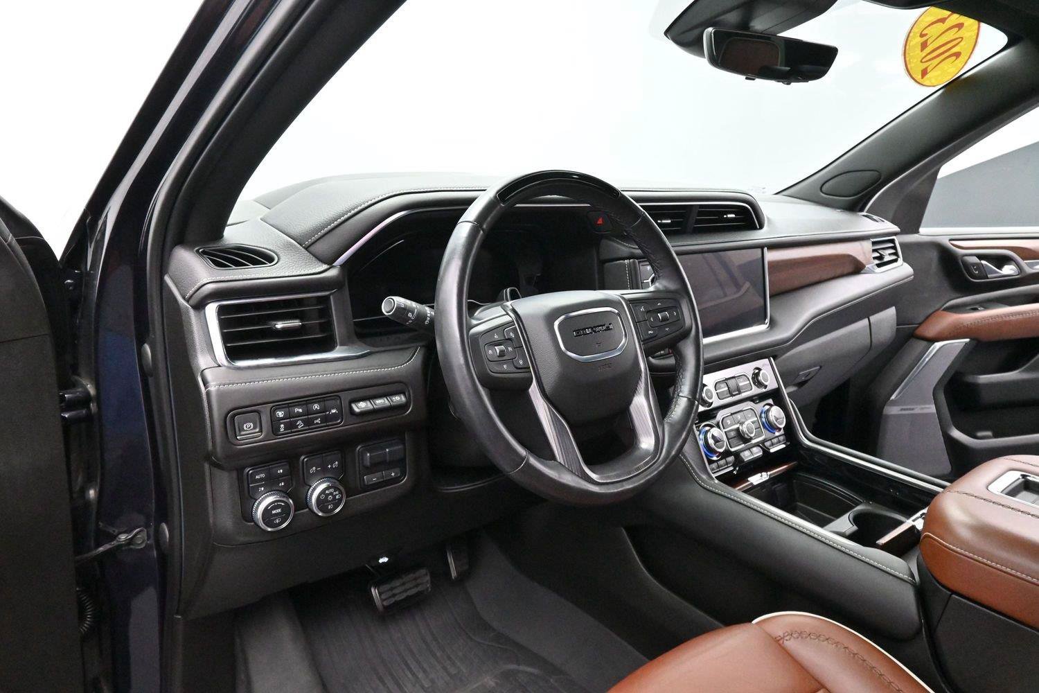 Used 2023 GMC Yukon Denali Ultimate AWD/4WD image 26