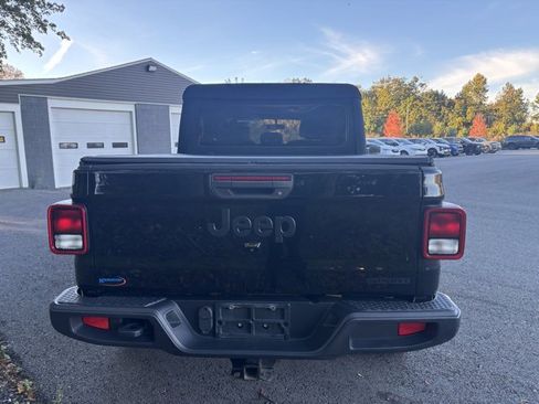 Used 2020 Jeep Gladiator Sport w/ Quick Order Package 24S image 3