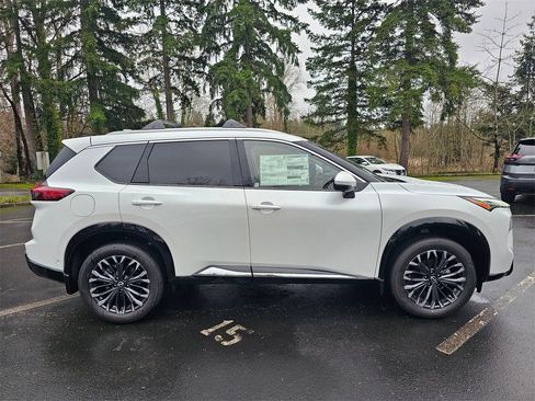 New 2026 Nissan Rogue Platinum w/ Platinum Premium Package image 4