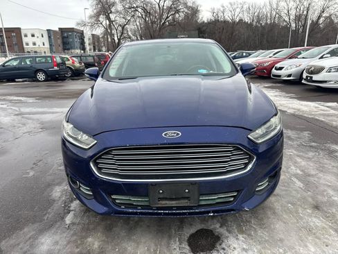 Used 2013 Ford Fusion SE FWD image 2