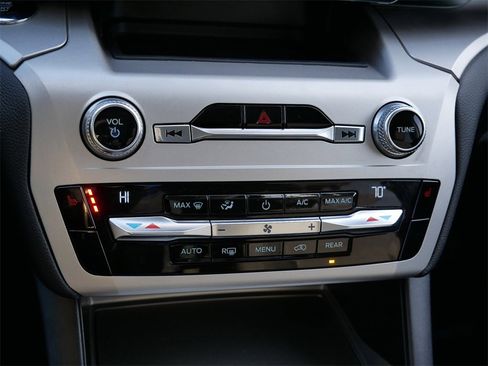 Certified 2021 Ford Explorer XLT w/ Class III Trailer Tow Package image 21