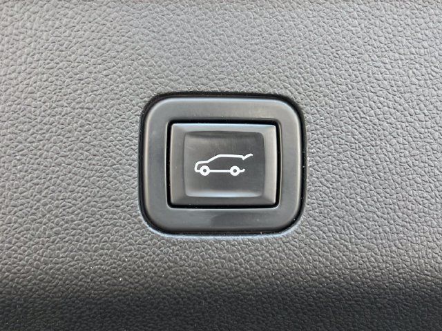 Used 2021 Chevrolet Tahoe Premier w/ Premium Package AWD/4WD image 18