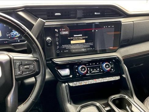 Used 2024 GMC Sierra 2500 AT4 w/ AT4 Premium Plus Package AWD/4WD image 5