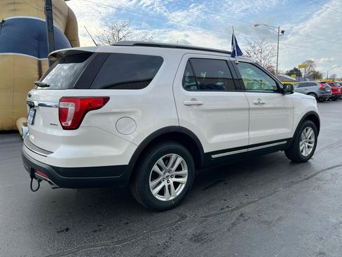 Used 2018 Ford Explorer XLT w/ Equipment Group 202A AWD/4WD image 6