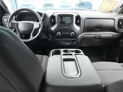 Used 2025 Chevrolet Silverado 1500 Custom Trail Boss AWD/4WD image 38