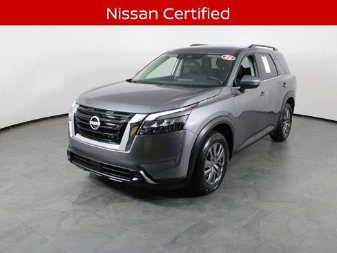 Certified 2025 Nissan Pathfinder SV AWD/4WD image 2