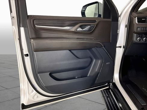 Used 2022 GMC Yukon XL Denali AWD/4WD image 21