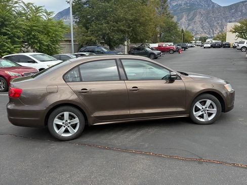 Used 2012 Volkswagen Jetta TDI FWD image 40