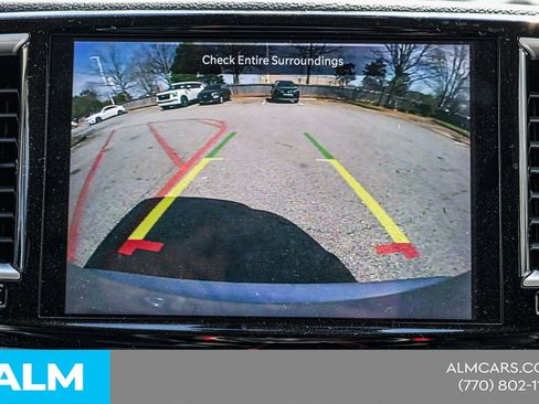 Used 2024 Chrysler Pacifica Touring-L FWD image 30