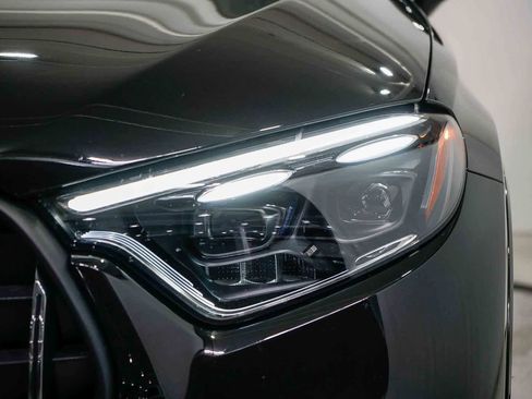 Used 2025 Mercedes-Benz GLC 43 AMG 4MATIC image 7