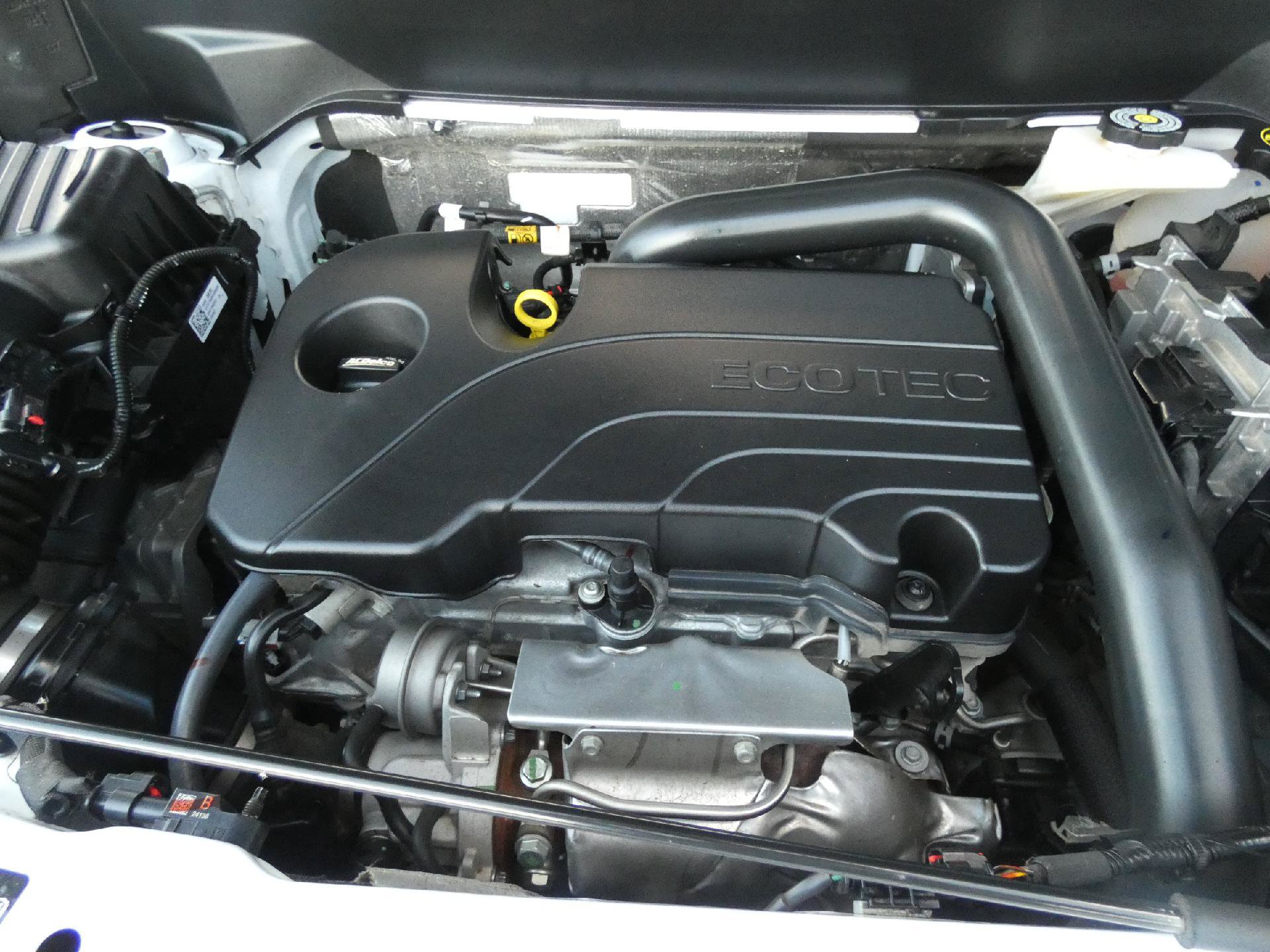 Certified 2025 Chevrolet Equinox LT w/ Safety and Technology Package FWD image 18