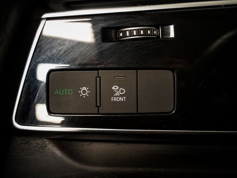 Used 2023 Audi Q8 Premium Plus w/ Premium Plus Package image 37