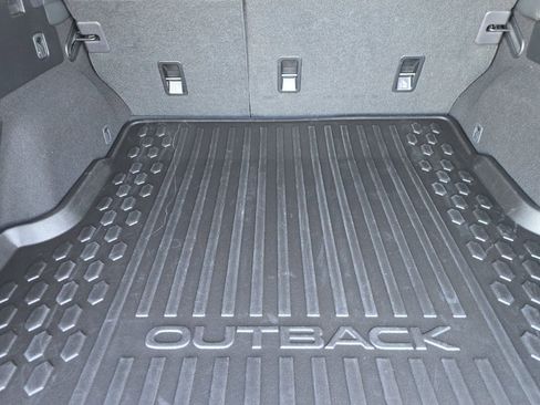 Used 2025 Subaru Outback Onyx Edition image 16