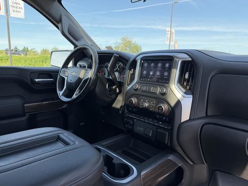 Used 2021 Chevrolet Silverado 1500 RST w/ Convenience Package II AWD/4WD image 15