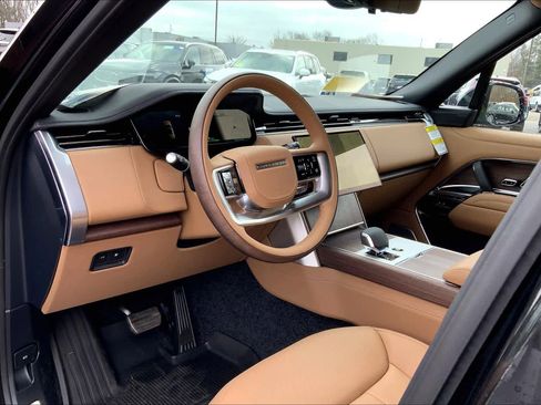 New 2026 Land Rover Range Rover Autobiography AWD/4WD image 9