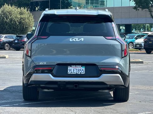 Certified 2024 Kia EV9 Land AWD/4WD image 5