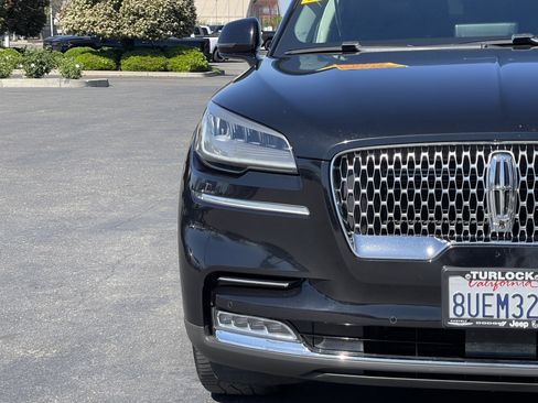 Used 2021 Lincoln Aviator Reserve w/ Equipment Group 201A image 4