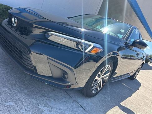 Used 2024 Honda Civic LX image 4