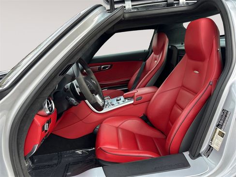 Used 2012 Mercedes-Benz SLS AMG Coupe image 9