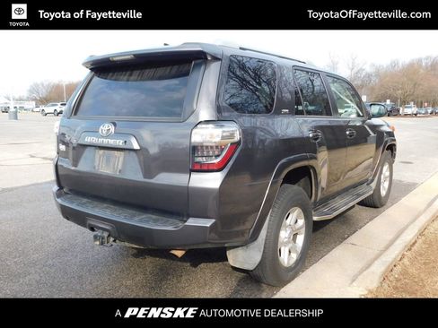 Used 2017 Toyota 4Runner SR5 image 4