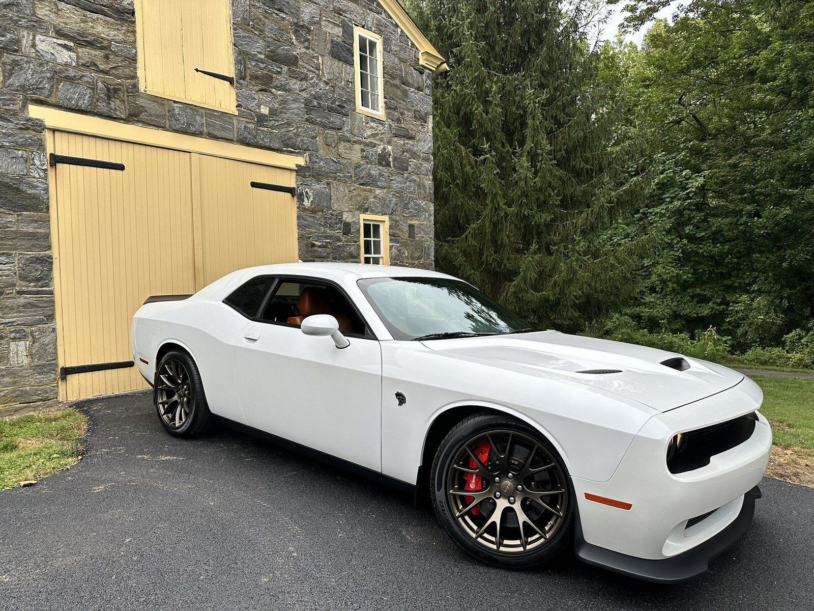 Used 2015 Dodge Challenger SRT Hellcat RWD image 29