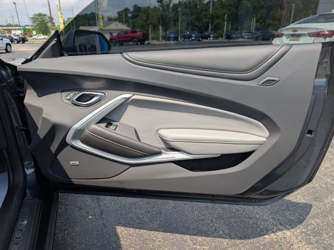 Used 2023 Chevrolet Camaro SS RWD image 14