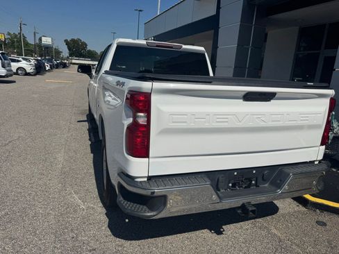 Certified 2020 Chevrolet Silverado 1500 LT w/ Convenience Package AWD/4WD image 12