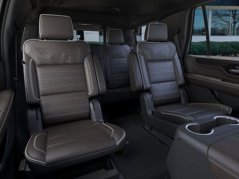 New 2026 GMC Yukon Denali Ultimate w/ LPO, Floor Liner Package AWD/4WD image 45