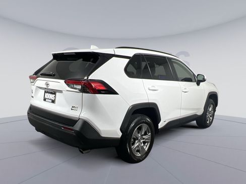 Used 2025 Toyota RAV4 XLE AWD/4WD image 11