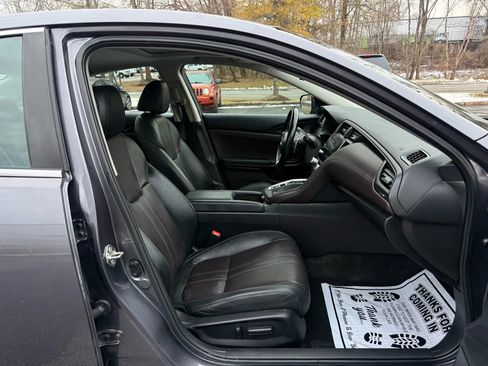 Used 2020 Honda Insight Touring image 23