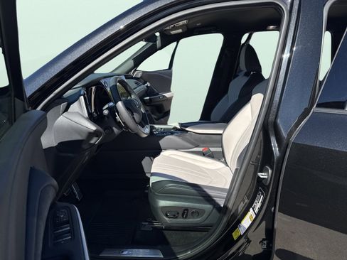 Used 2024 Lexus TX 500h AWD w/ Technology Package image 17