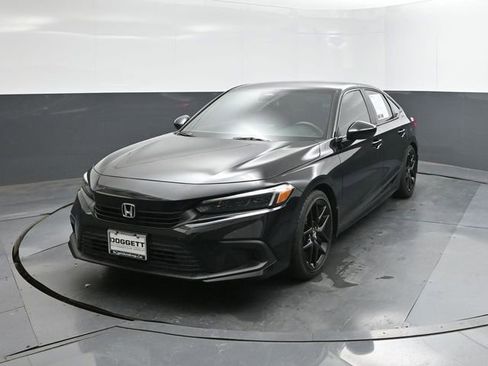 Used 2023 Honda Civic Sport image 1