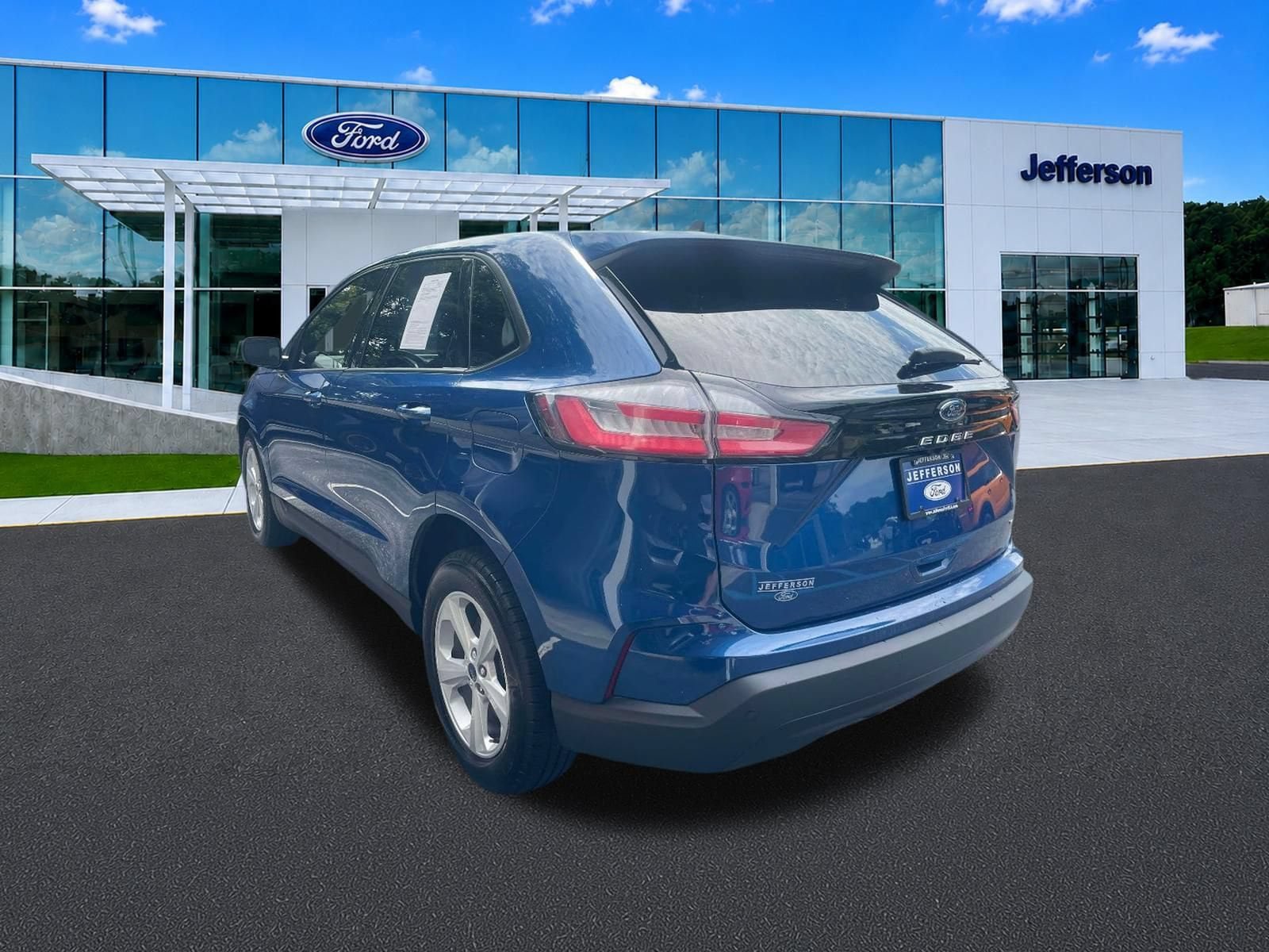 Used 2022 Ford Edge SE AWD/4WD image 5