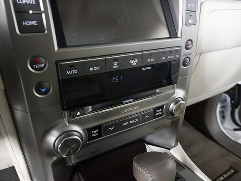 Used 2017 Lexus GX 460 image 19