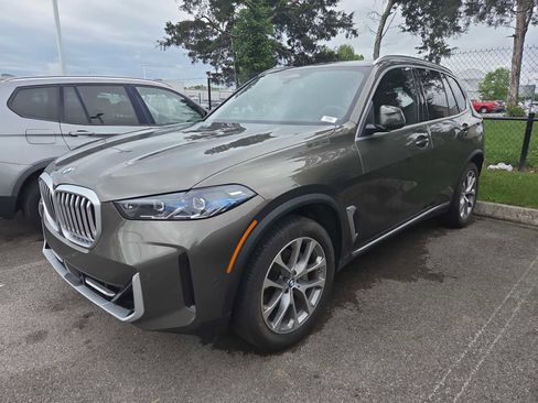 Used 2026 BMW X5 xDrive40i AWD/4WD image 9