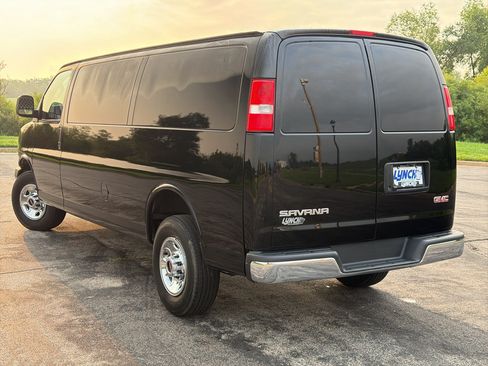 Used 2023 GMC Savana 3500 Extended w/ Driver Convenience Package RWD image 2