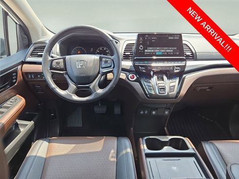 Used 2025 Honda Odyssey Elite image 10