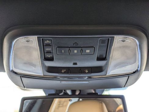 Used 2011 Dodge Charger R/T image 22