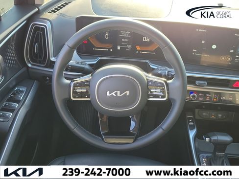 Certified 2025 Kia Sorento S w/ Panoramic Sunroof Package FWD image 17