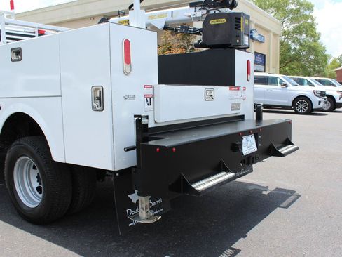 Used 2025 Ford F350 XLT AWD/4WD image 15