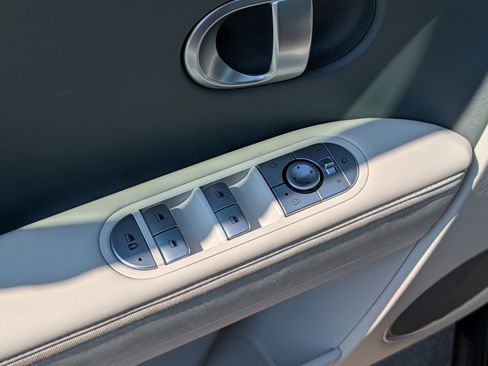 Certified 2023 Hyundai Ioniq 5 SEL AWD/4WD image 19
