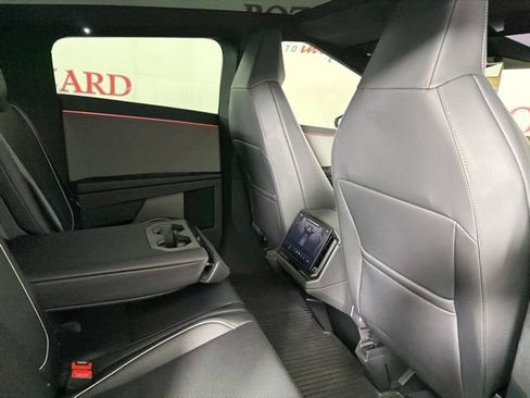 Used 2025 Tesla Cybertruck AWD Crew Cab image 19